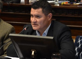 La Provincia proyecta tomar créditos por 160 millones de dólares para la transformación digital de la educación y la salud