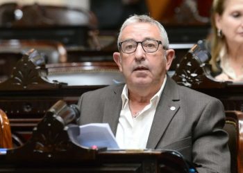 Cobos defendió el cambio de huso horario y analizó la alianza del radicalismo con La Libertad Avanza