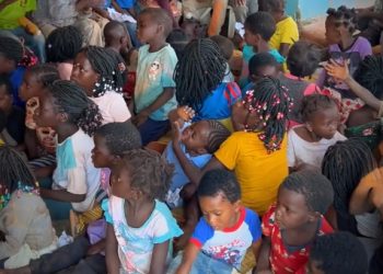 Trabajo solidario: Mariano Amaya volvió de Mozambique tras mejorar el sistema de agua potable de un orfanato de ese país africano