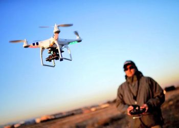 Desregulación en el uso de drones: «Es inaceptable que no se exija un seguro obligatorio»