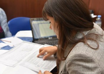 El Colegio de Agrimensura y el Gobierno avanzan en el estudio de la titularidad de 600i inmuebles en la provincia