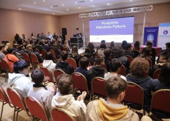 Mendoza Futura capacita a 75 jóvenes sanrafaelinos y realiza su muestra de mitad de año