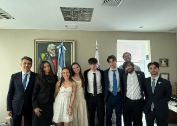 El sanrafaelino Álvaro De Pedro representa a Argentina en el Mundial de Debate Escolar 2025 en Panamá