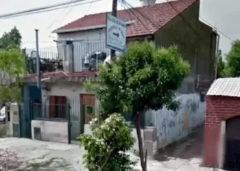Gran Buenos Aires: Una mujer ahorcó a su bebé, le pegó ladrillazos hasta matarlo y quiso ocultar el crimen