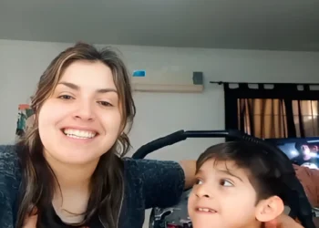 Una familia mendocina busca ayuda para costear el tratamiento de su hijo en México