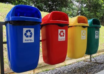 La escuela Normal lanzó un proyecto para la instalación de contenedores ecológicos en edificios escolares