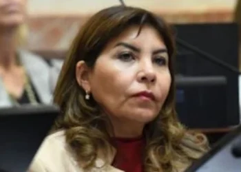 “No creo que llegue al 26 de octubre”, dice senadora peronista sobre Milei