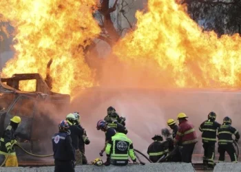 Ya son 25 los muertos por la explosión de un camión de gas en Ciudad de México