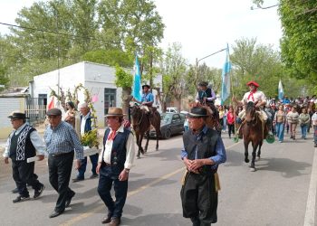 Cabalgata, serenata y canto en Las Malvinas en honor a las Patronales de Santa Teresita