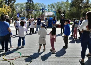 La comunidad sorda de San Rafael conmemorará su día con un abrazo simbólico en Plaza San Martín