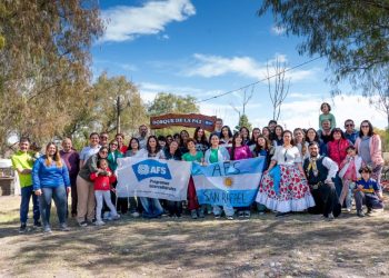 Se inauguró el “Bosque de la Paz” en Los Reyunos en el marco de los 70 años de AFS
