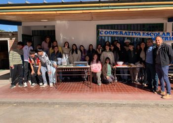NutriCoop: estudiantes de Monte Comán formaron una cooperativa con la que elaboran y comercializan ensaladas