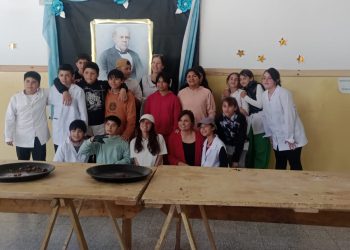 Estudiantes de Colonia Elena impulsan un kiosco saludable con apoyo del Programa Nutrir