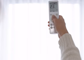 El electrodoméstico que gasta cuatro veces más electricidad que una heladera y todos tenemos en casa