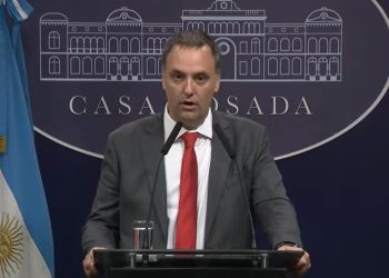 Adorni adelantó que «se vetará» la ley sobre ATN que impulsaron los gobernadores