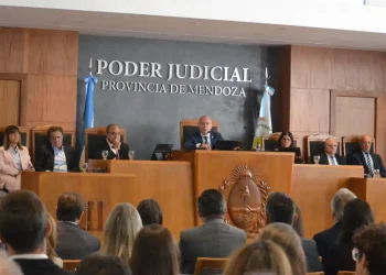 La Suprema Corte actualizó el pago a sus notificadores por el aumento de la tarifa de taxis