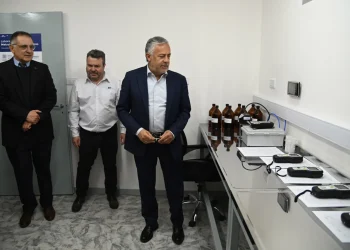 Cornejo inauguró en Luján el primer laboratorio de certificación de alcoholímetros de Cuyo