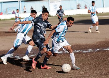 Fútbol local: el duelo de líderes entre Deportivo Argentino y Quiroga quedó igualado