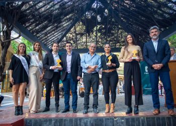 “Comercios con historia”: Ulpiano Suarez homenajeó a locales con más de 50 años de trayectoria