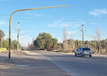 El Municipio avanza con la colocación de dos nuevos semáforos en esquinas conflictivas de San Rafael