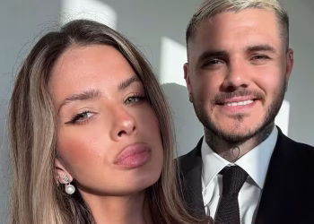 La China Suárez compartió una foto íntima desde la cama con Mauro Icardi: “Mi lugar seguro”