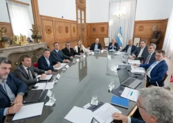 El gobierno reactivó el Consejo de Mayo con eje en la reforma tributaria