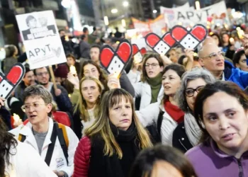 Paro y movilización: trabajadores del Hospital Garrahan y de las universidades protestan contra Javier Milei