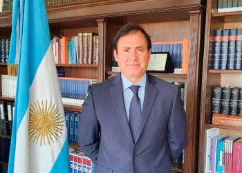 Carrió y la Coalición Cívica pidieron el juicio político al juez Marianello por censura