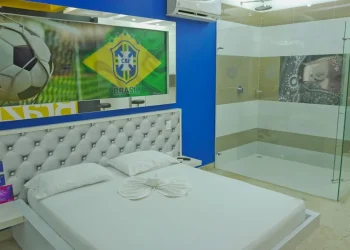Un recuerdo inolvidable: Fue a un hotel convencido de que su esposa lo engañaba y se llevó una verdadera sorpresa