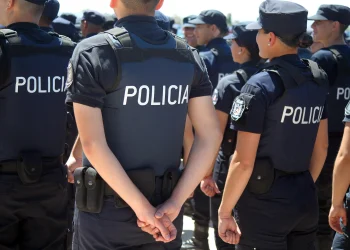 El Ministerio de Seguridad echó a cuatro policías: dos de ellos se habían ido a España