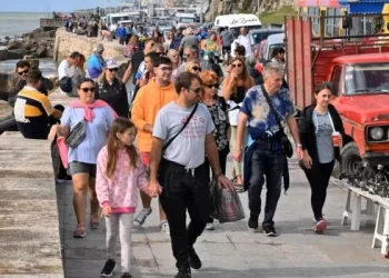 Fin de semana largo: viajaron más turistas pero gastaron menos