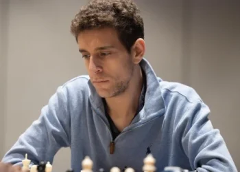 Murió a los 29 años el gran maestro de ajedrez estadounidense Daniel Naroditsky