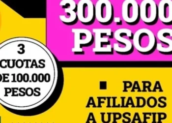 Filas de trabajadores en un gremio de ARCA para pedir un bono porque no llegan a fin de mes