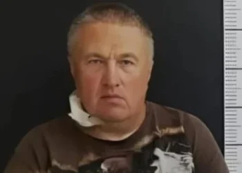 Un padre reclama justicia: su expareja se llevó a su hija a Rusia y España y pide que sea imputada por sustracción