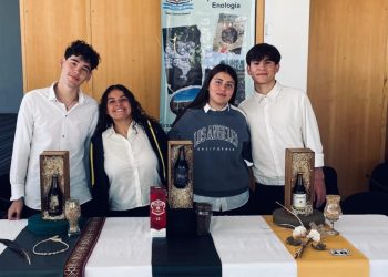 Alumnos de la Iaccarini ganaron el primer puesto provincial con una cerveza innovadora