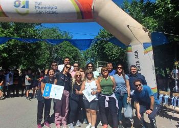 La escuela Manuel Belgrano celebró la 8ª edición de su maratón solidaria y homenajeó a los Héroes de Malvinas