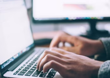 ¿Habrá jornada laboral de 13 horas? Qué dice el proyecto que quiere impulsar Milei