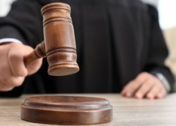 Pérez Hualde opinó del horario vespertino: «Lamento que hayan dictado una Ley, esto se podía hacer desde el propio Poder Judicial»