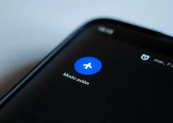 Celular en modo avión: ¿por qué es la forma más efectiva y rápida de cargar el teléfono?