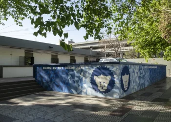 Un adolescente está en Terapia Intensiva tras una pelea entre estudiantes cerca de Casa de Gobierno