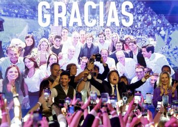 Consultor opina que el peronismo se sigue desdibujando ante la expectativa que genera La Libertad Avanza