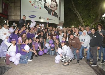 La Libertad Avanza y Cambia Mendoza celebró el triunfo con una caravana por el centro