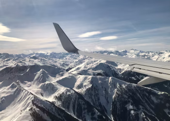 Volar sobre la Cordillera de los Andes: por qué es el viaje más turbulento y temido del mundo
