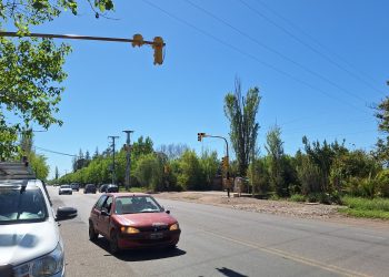 Comienzan a funcionar los nuevos semáforos de Irene Curie y Vélez Sarsfield y Juan XXIII y El Libertador