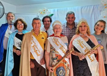 Un desayuno con historias, sonrisas y nuevos sueños con los flamantes soberanos del adulto mayor