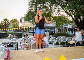 Clases de zumba “por la salud mental” en el Schestakow