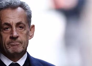 Nicolas Sarkozy, condenado a cinco años de cárcel, ingresó a la prisión La Santé: “Soy un hombre inocente”