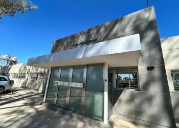 Los análisis clínicos en el laboratorio público crecieron más del 300% en un año: las causas
