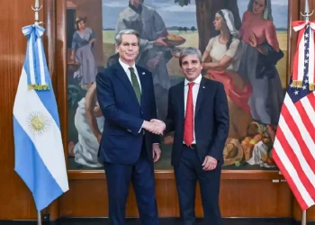 El Secretario del Tesoro de Estados Unidos recibió a Luis Caputo y aseguró que siguen las negociaciones para la ayuda a Argentina