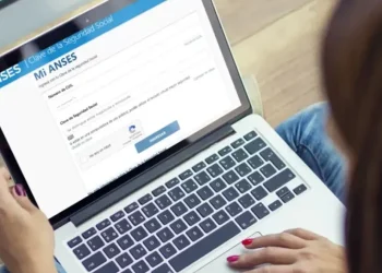 Ahora se pueden tramitar dos pensiones desde la app Mi ANSES: paso a paso cómo hacerlo